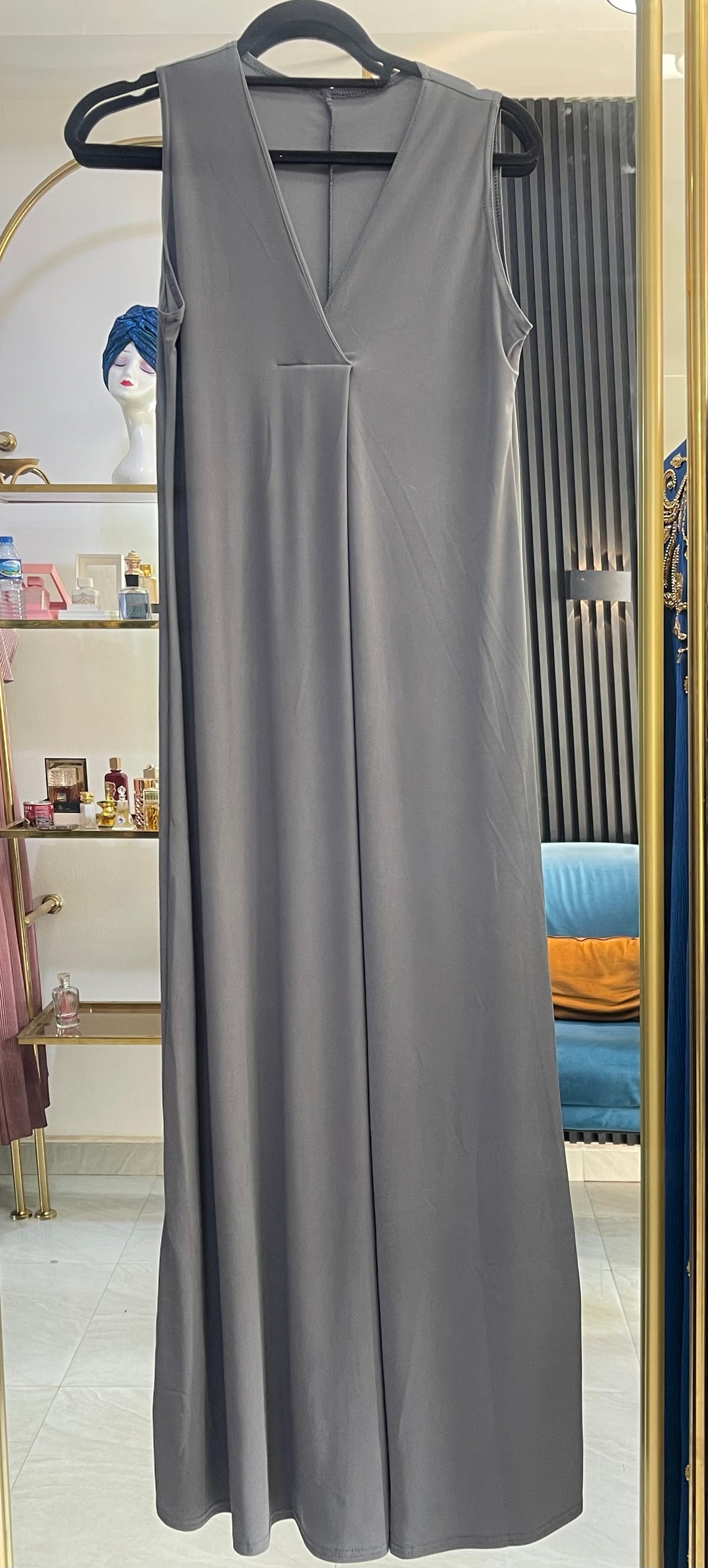 underdress - Neck slit sleeveless