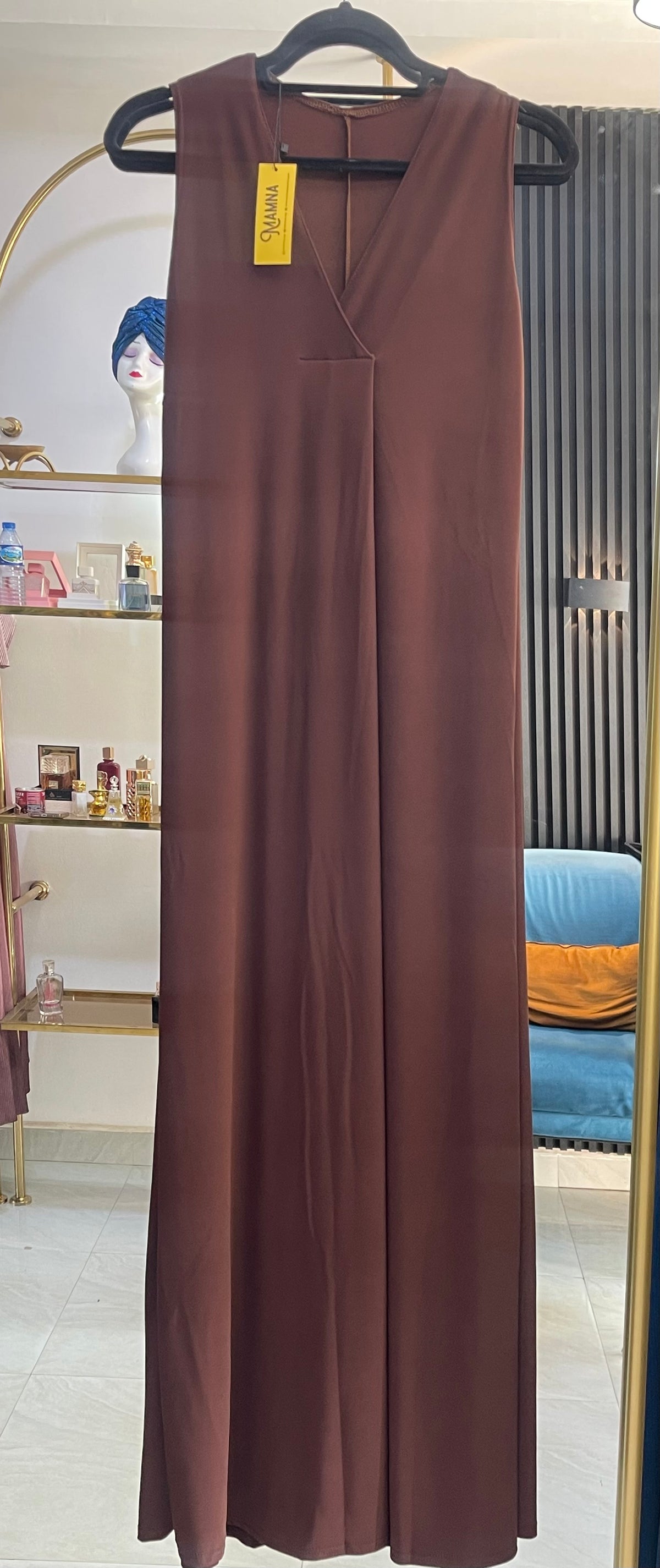 underdress - Neck slit sleeveless