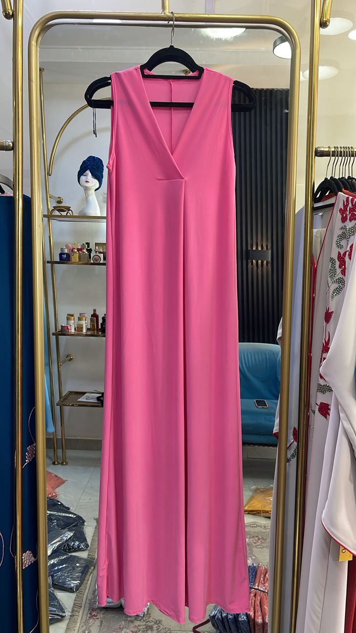 underdress - Neck slit sleeveless